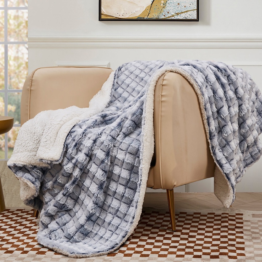 NEW Royal Luxe Reversible Micromink to Faux-Sherpa Tie-Dye Throw, 50" × 60"